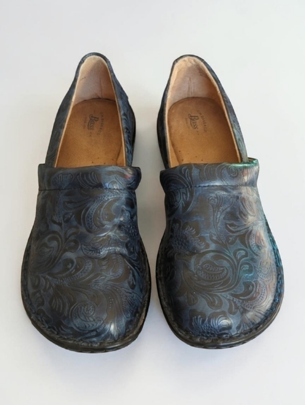 GH Bass Sheena Tooled Textured Slip On Shoes Clogs Blue Artsy 9M Fits Like 8.5